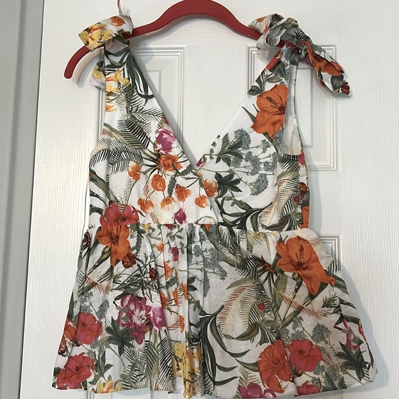 NWT Chelsea & Violet Tie Shoulder Tropical Oasis Printed V Neck Halter Top - Picture 5 of 15
